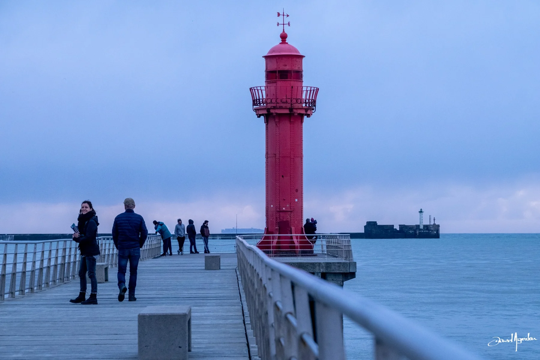 The walk towards Boulogne-sur-Mer’s red lighthouse, photographed by David Aguilar
